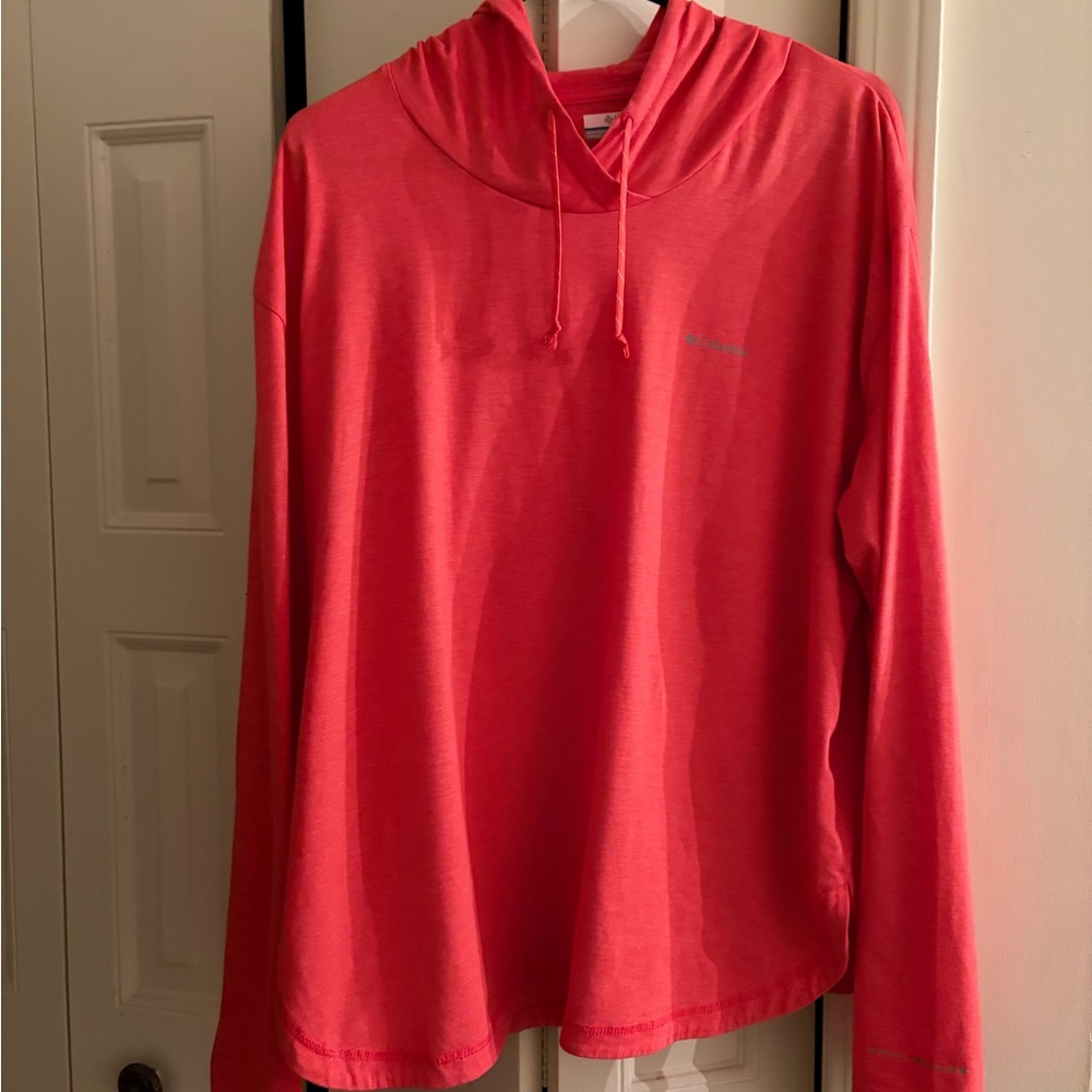 Columbia Women's Long Sleeve Hooded Tee in Coral Pink